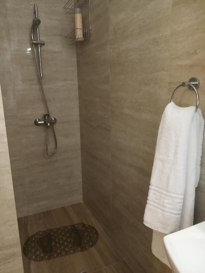 Apartment Dora's 1 *