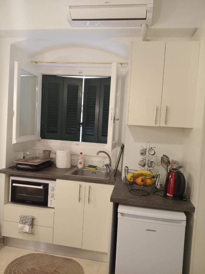 Dora's 1 Corfu (city)