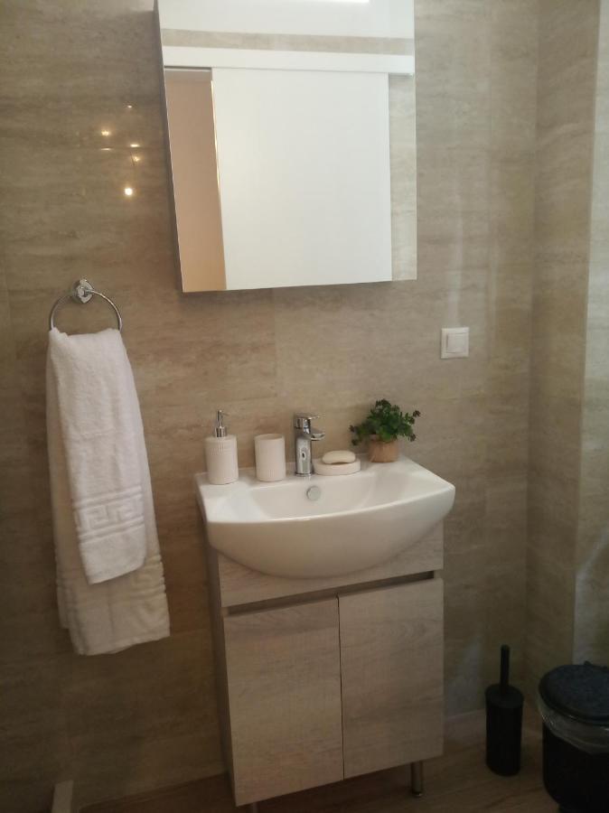 Apartment Dora's 1 *